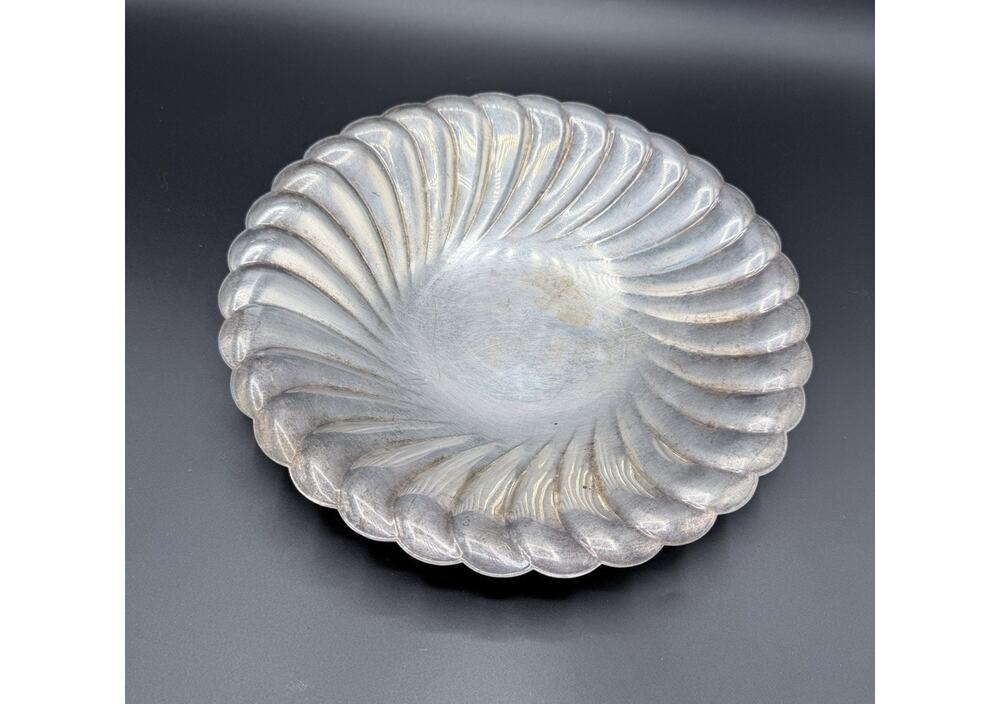 Vintage Wm Rogers 3885 Silverplate 12” Serving Bowl Swirl Fluted Scalloped
